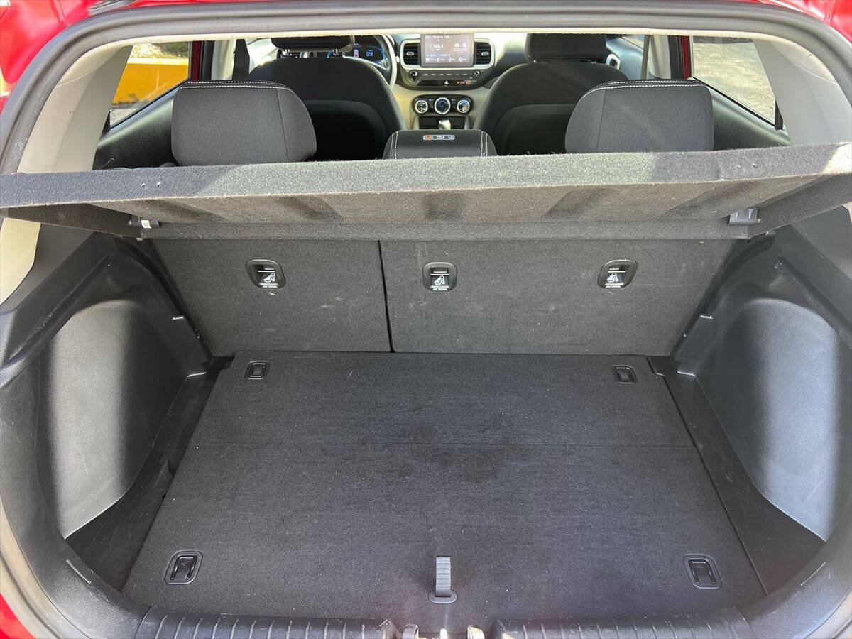 Used 2023 Hyundai Venue SEL FWD image 15