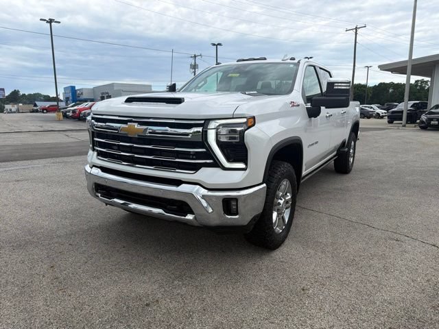 Used 2024 Chevrolet Silverado 2500 LTZ w/ LTZ Convenience Package AWD/4WD image 2