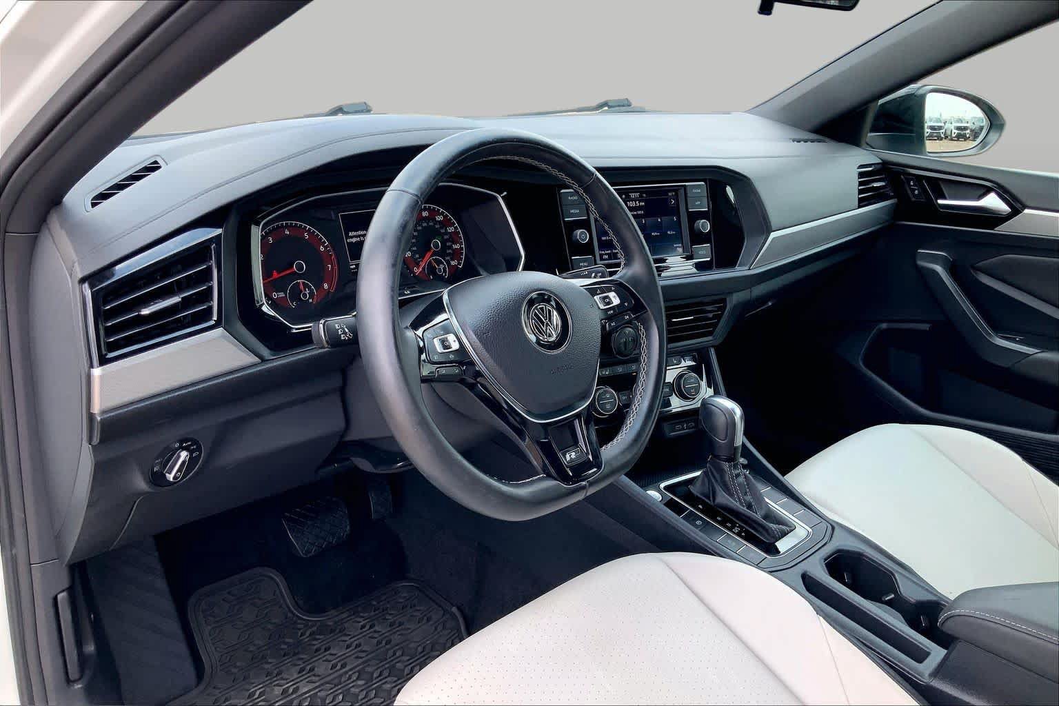 Used 2021 Volkswagen Jetta R-Line FWD image 18
