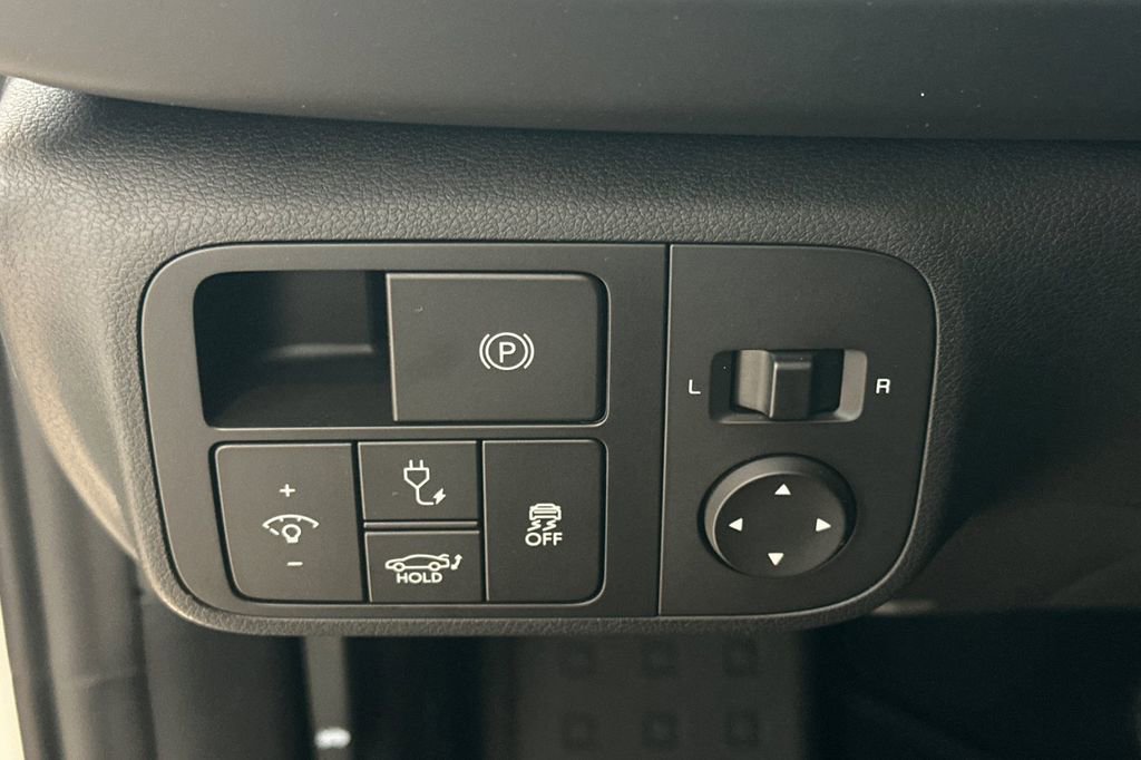 New 2025 Hyundai Ioniq 6 SEL image 20