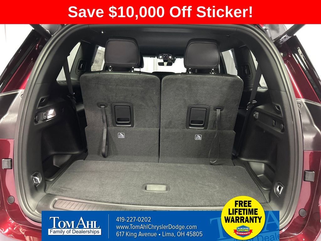 New 2025 Jeep Grand Cherokee L Laredo image 23