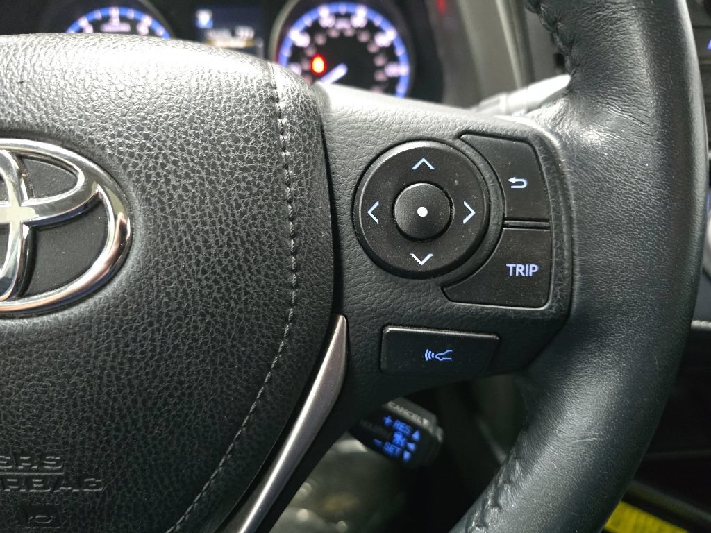 Used 2018 Toyota RAV4 XLE w/ Plus Extra Value Package AWD/4WD image 21