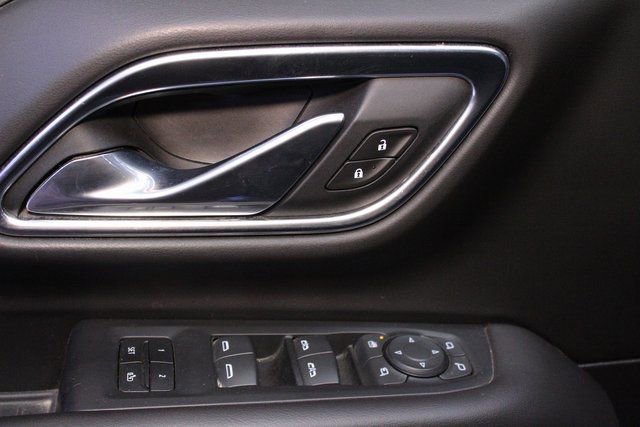 Used 2021 GMC Yukon SLT w/ Rear Media and Nav Package image 19