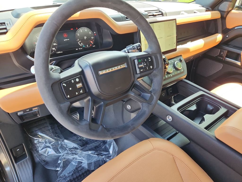 Used 2024 Land Rover Defender 110 V8 AWD/4WD image 14