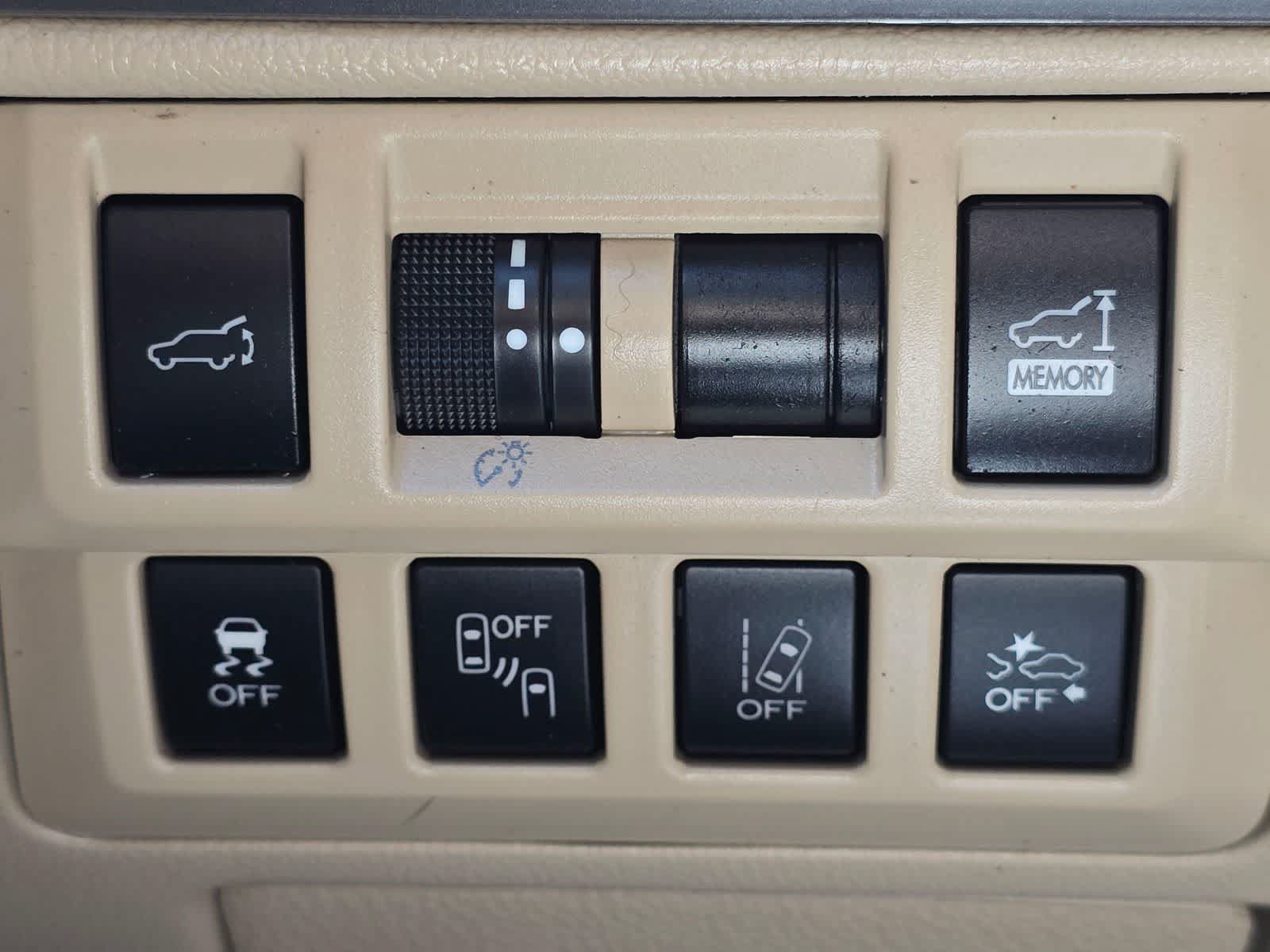 Used 2019 Subaru Outback 2.5i Premium AWD/4WD image 25