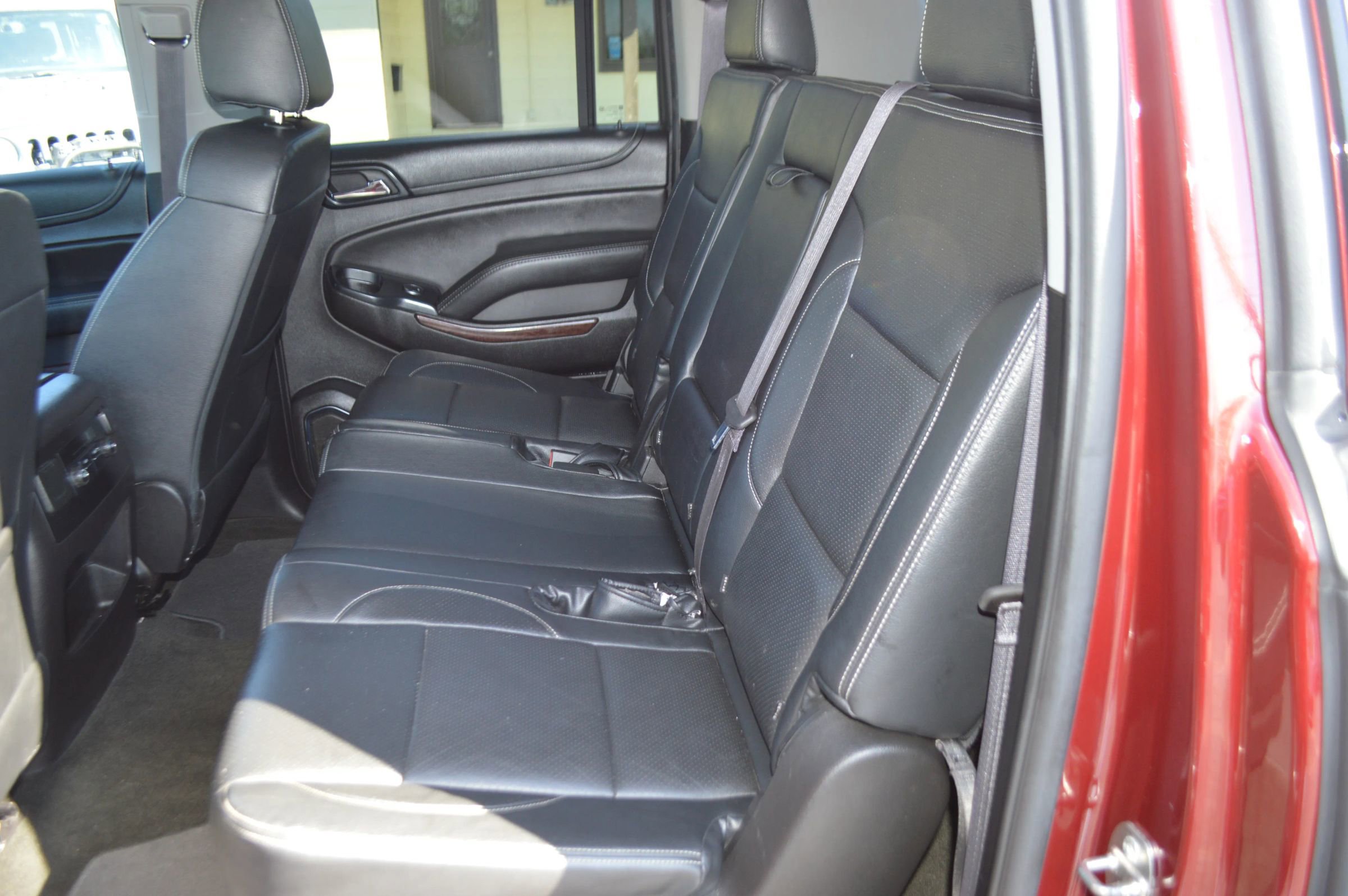 Used 2017 GMC Yukon XL SLE w/ SLE Value Package AWD/4WD image 21