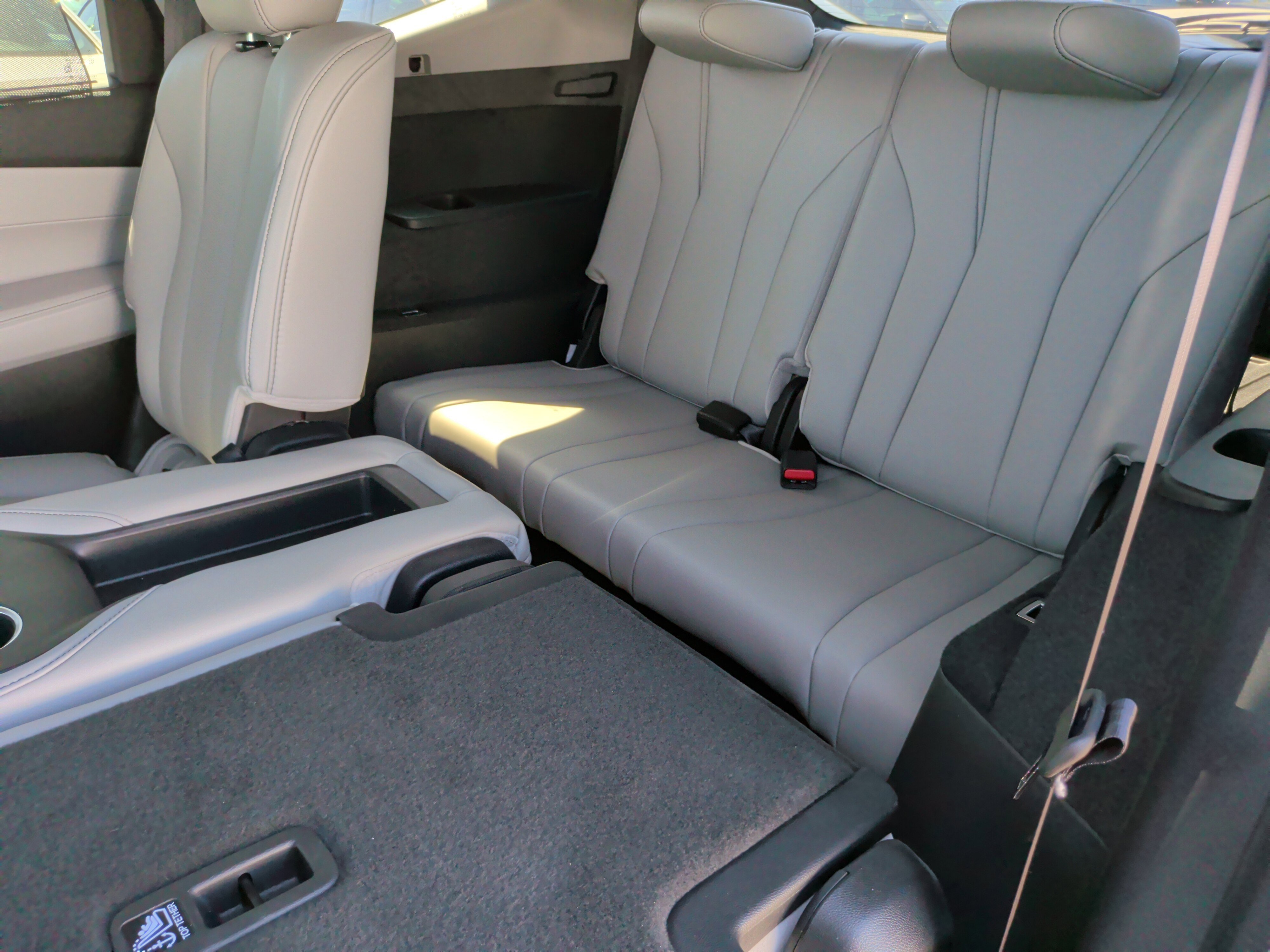 Used 2025 Acura MDX SH-AWD w/ Technology Package image 39