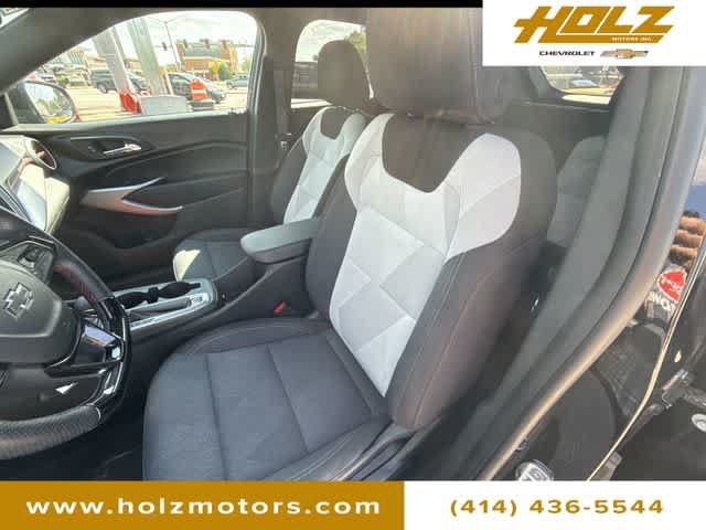 Certified 2024 Chevrolet Trax RS w/ Driver Confidence Package FWD image 17