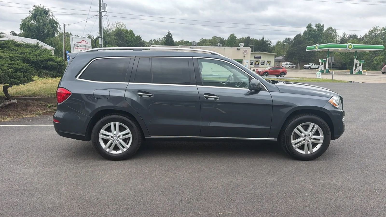 Used 2013 Mercedes-Benz GL 450 4MATIC image 8