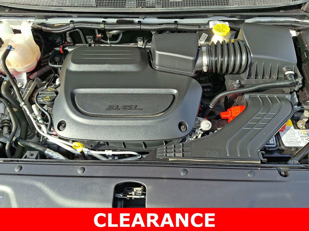 Used 2024 Chrysler Pacifica Touring-L image 28