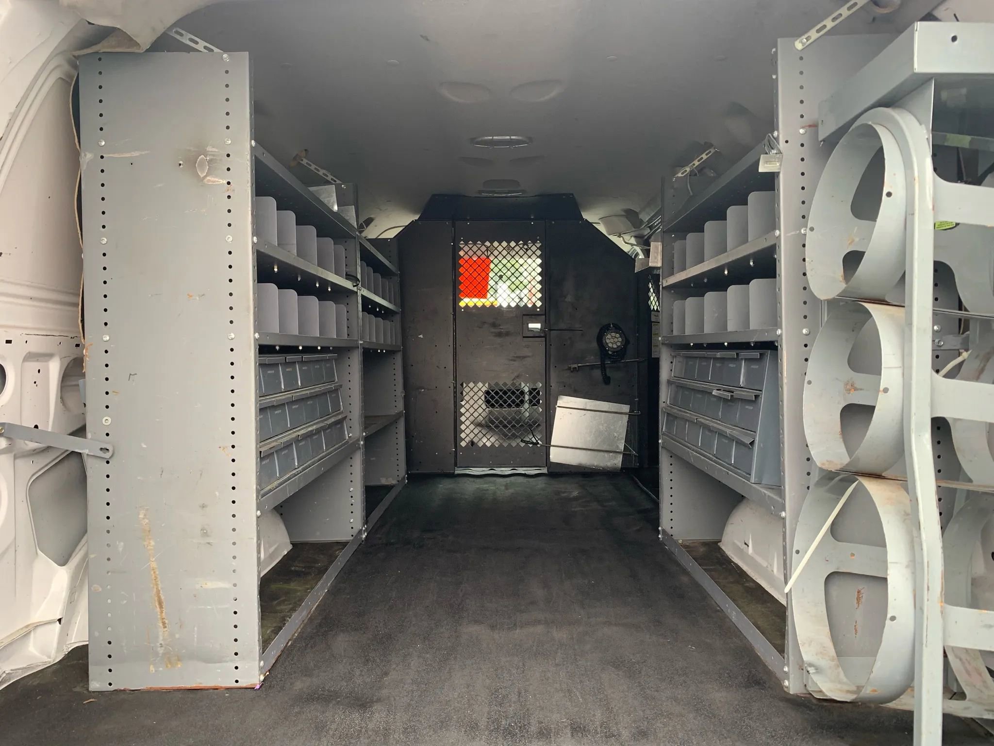 Used 2014 Ford E-350 and Econoline 350 Extended Super Duty w/ Insulation Package image 28