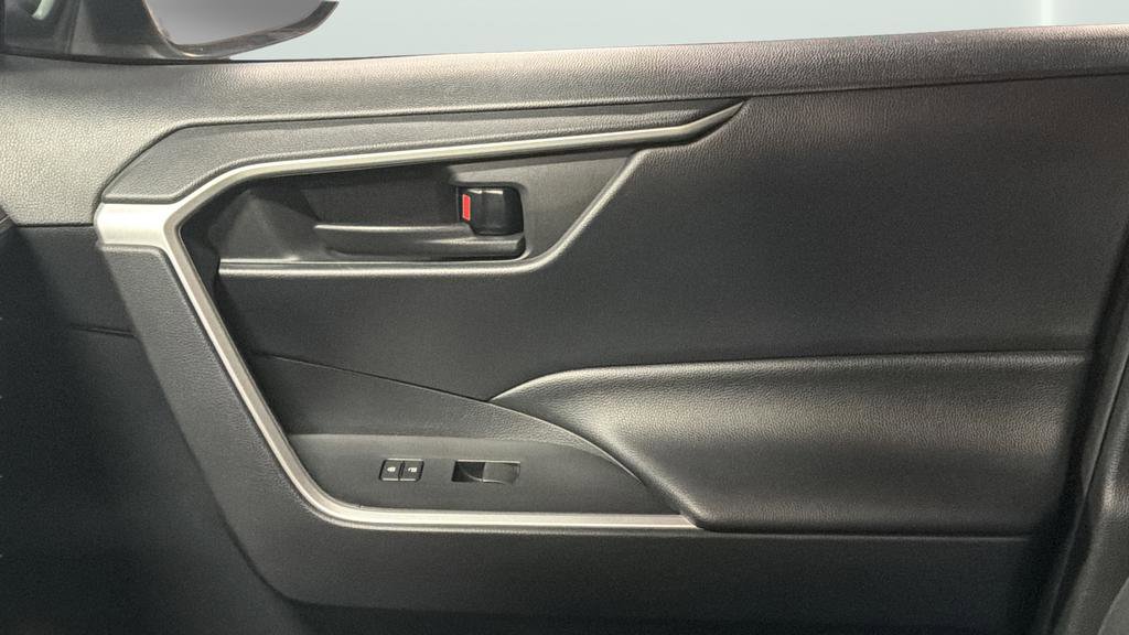 Used 2020 Toyota RAV4 LE w/ All Weather Liner Package image 21