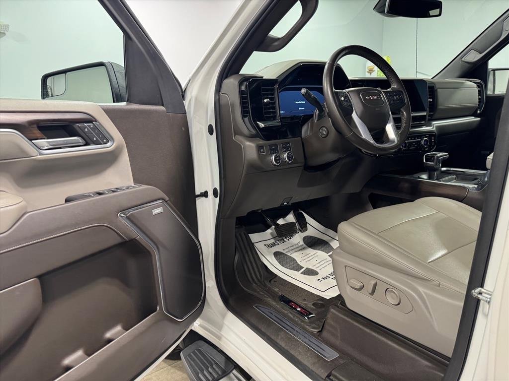 Used 2023 GMC Sierra 1500 SLT w/ SLT Premium Package image 15