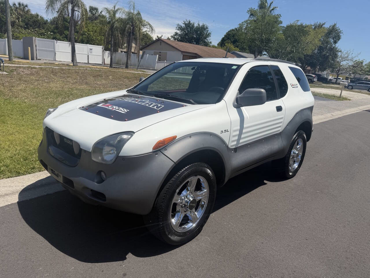 Used 1999 Isuzu VehiCROSS AWD/4WD image 1