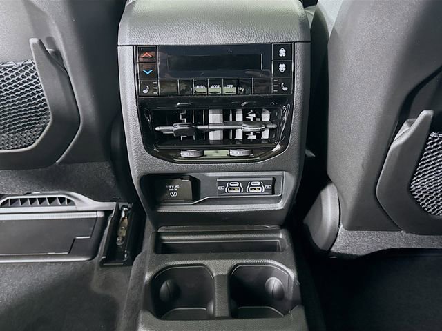 New 2025 Jeep Grand Cherokee L Limited w/ Black Appearance Package image 26