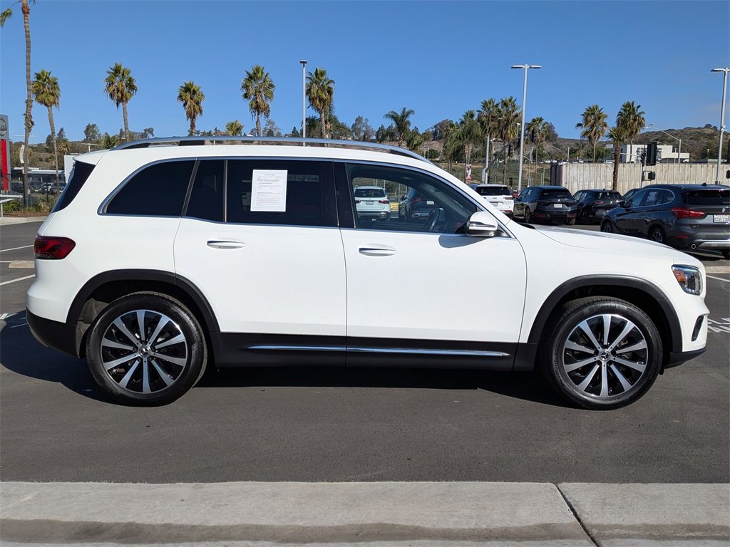 Used 2023 Mercedes-Benz GLB 250 image 3