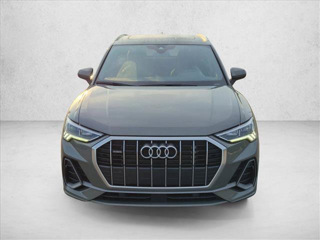 Certified 2023 Audi Q3 2.0T Premium w/ Convenience Package AWD/4WD image 2