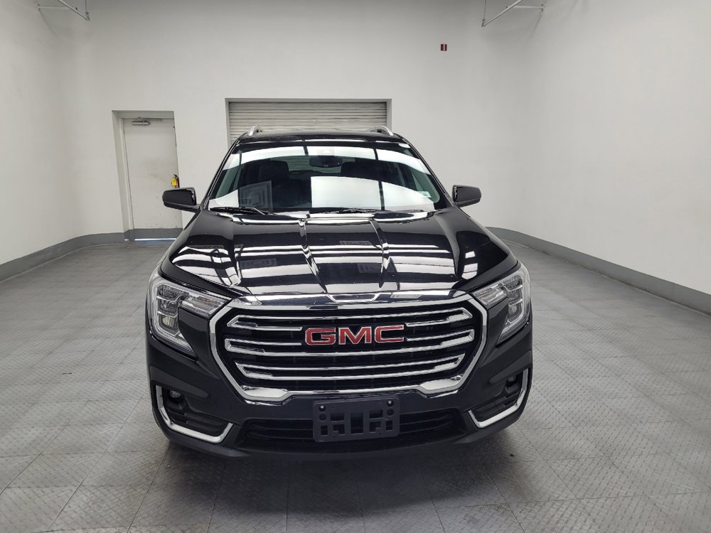 Used 2023 GMC Terrain SLT image 14