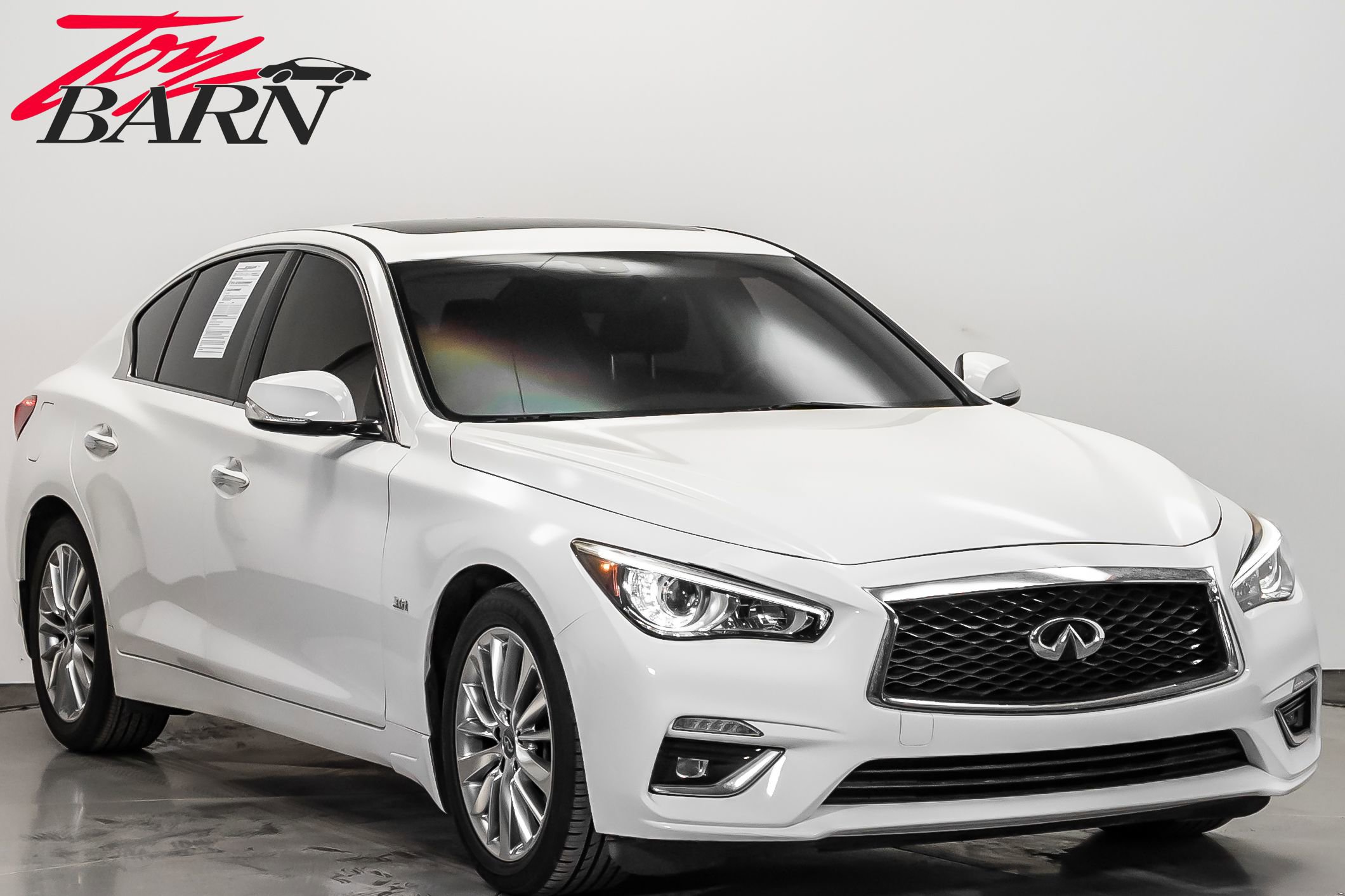 Used 2018 INFINITI Q50 Luxe w/ Essential Package (3.0T Luxe) image 7