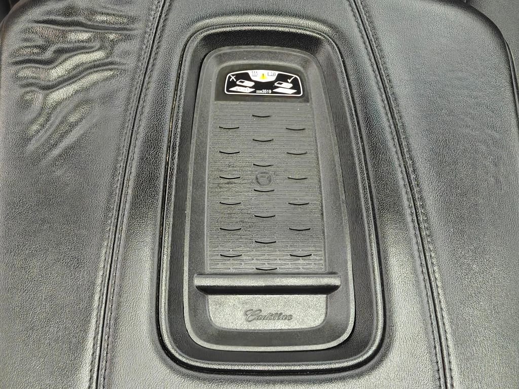 Used 2016 Cadillac Escalade ESV Luxury image 10