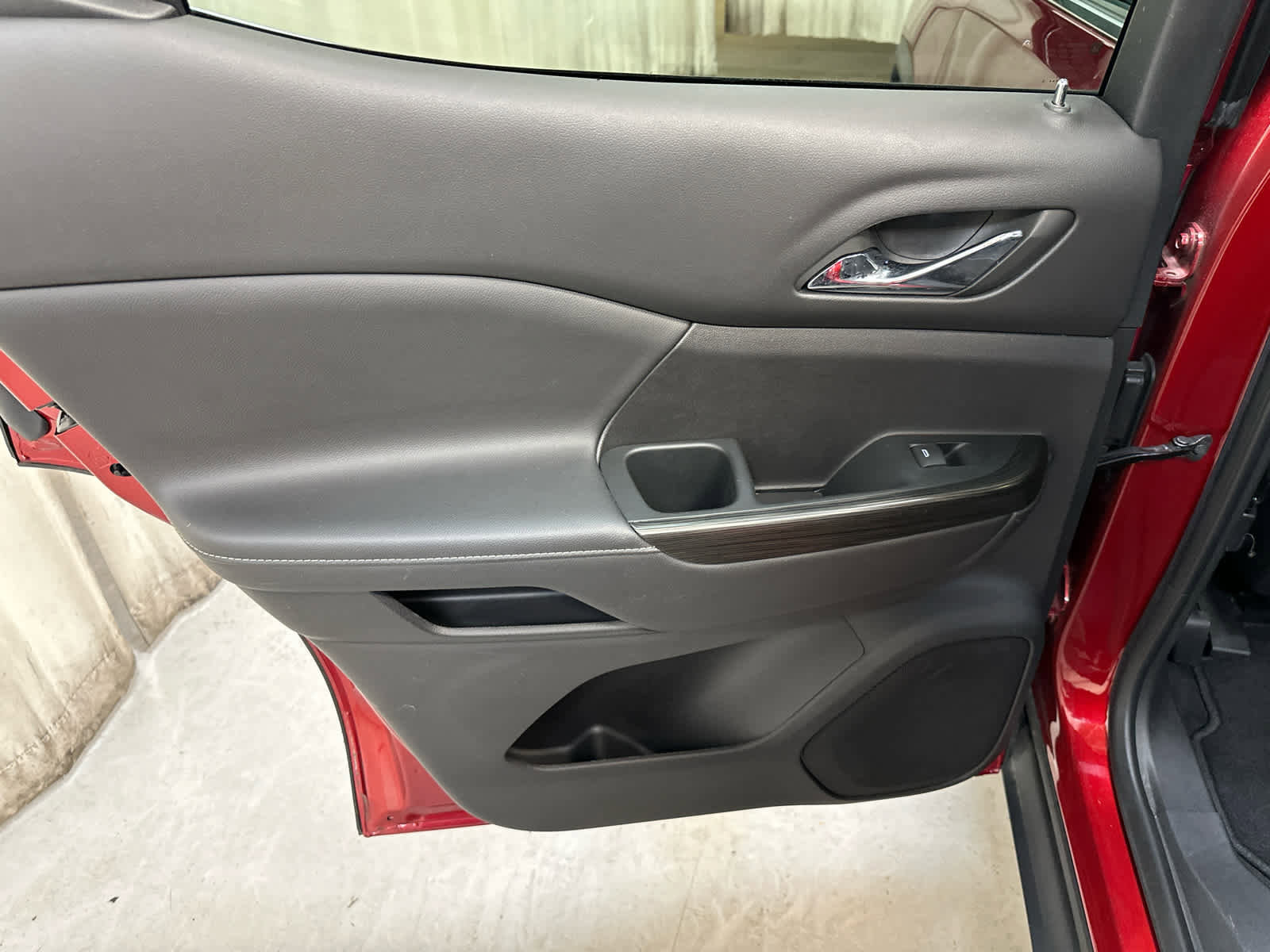 Used 2023 GMC Acadia SLT w/ Technology Package image 14