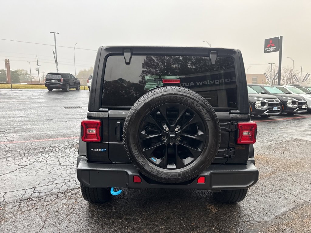 Used 2022 Jeep Wrangler Unlimited Sahara image 6