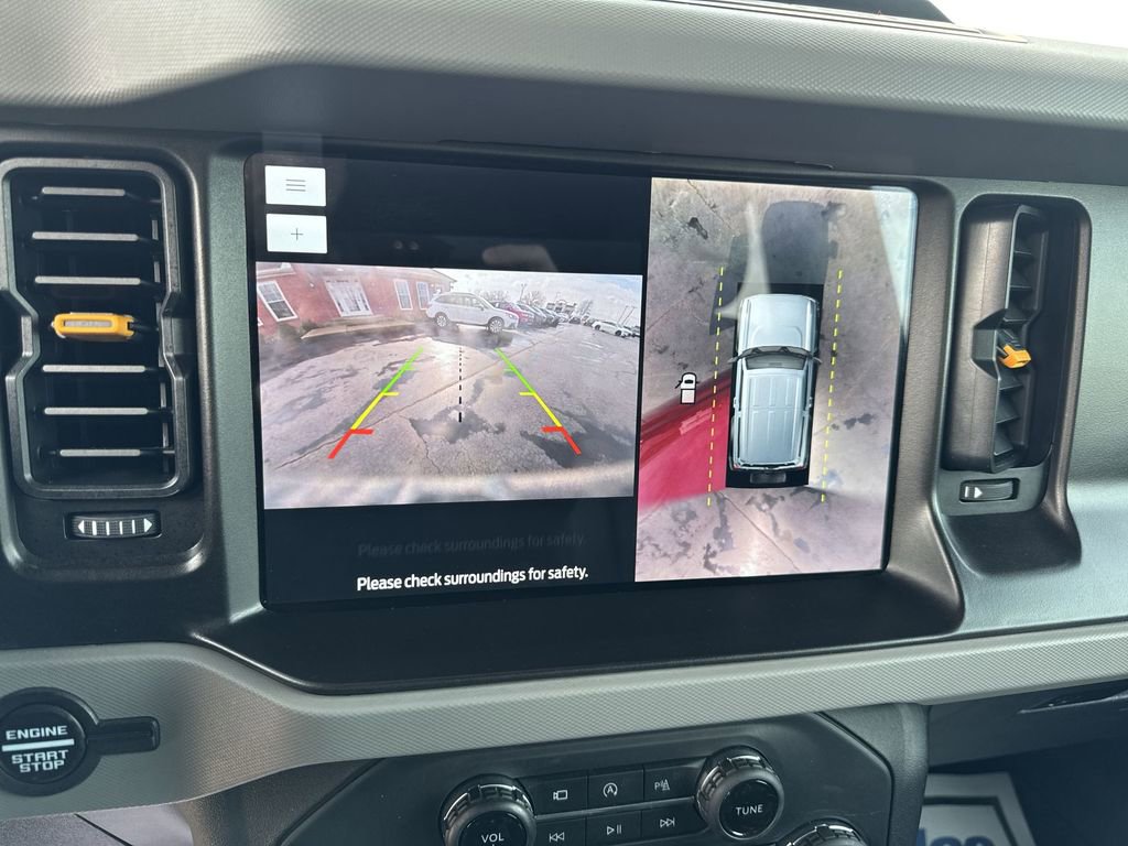 Used 2023 Ford Bronco Badlands image 17