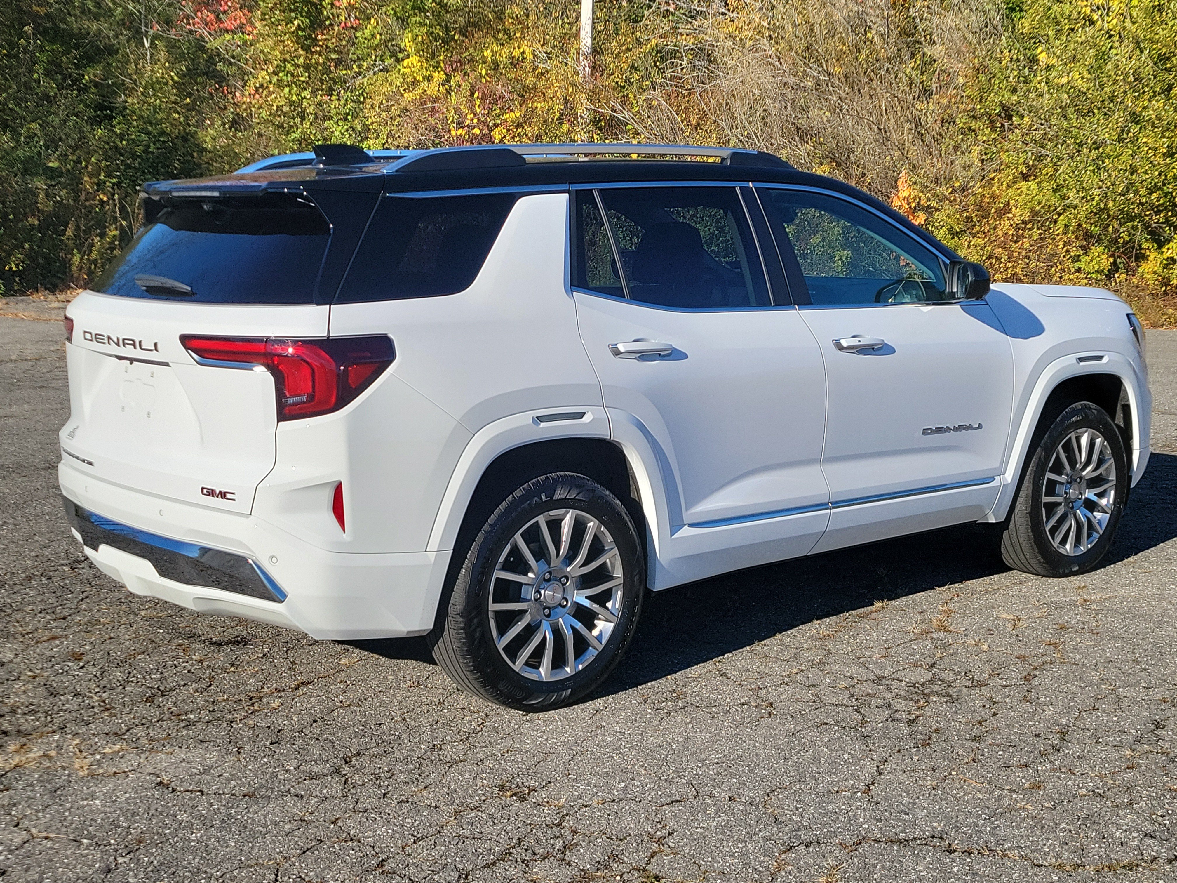 Used 2026 GMC Terrain Denali AWD/4WD image 5