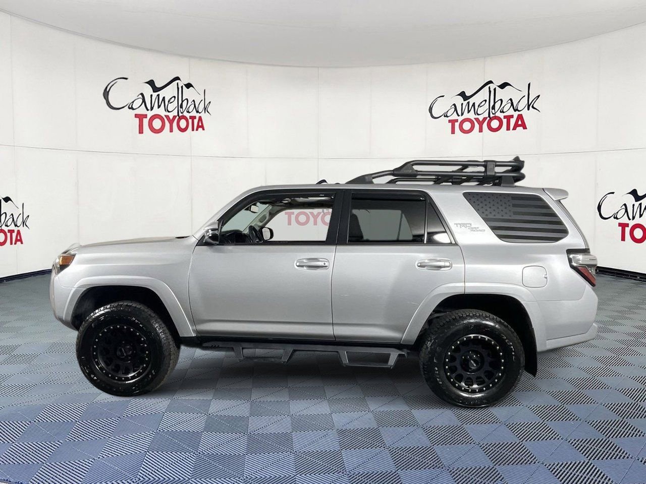Used 2022 Toyota 4Runner TRD Off-Road Premium w/ Moonroof Package AWD/4WD image 4