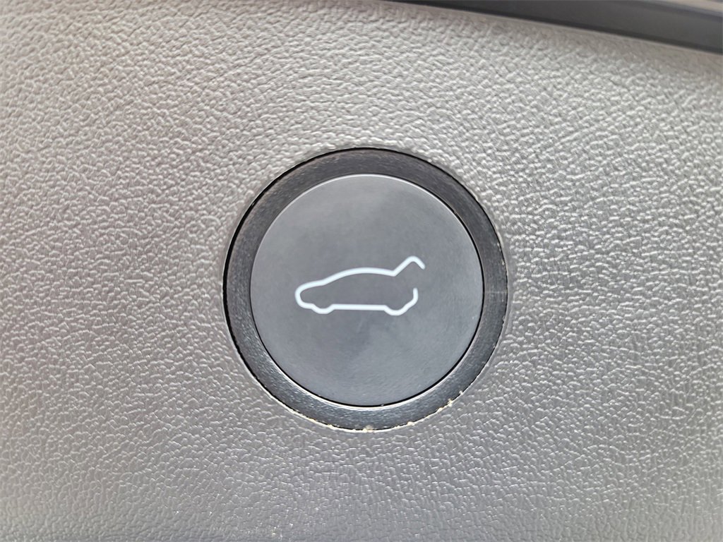 Used 2021 Tesla Model 3 Standard Range Plus image 10