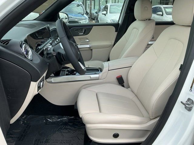 New 2025 Mercedes-Benz GLB 250 image 5