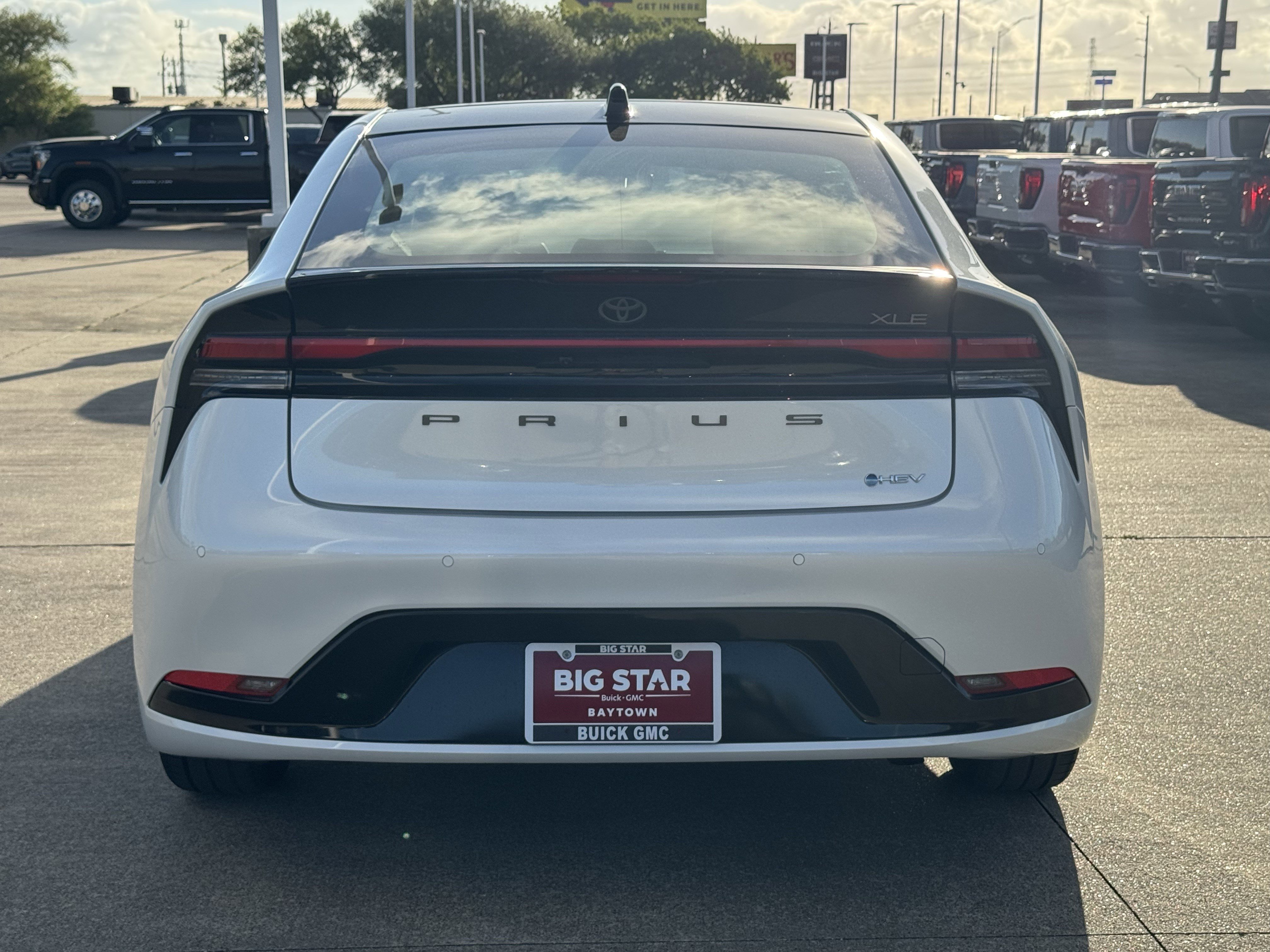 Used 2024 Toyota Prius XLE image 9