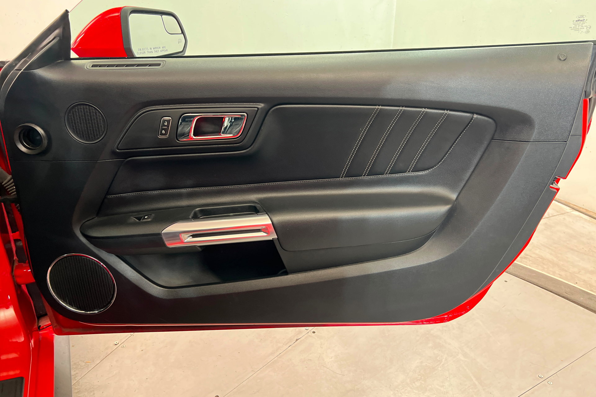 Used 2015 Ford Mustang Premium RWD image 19