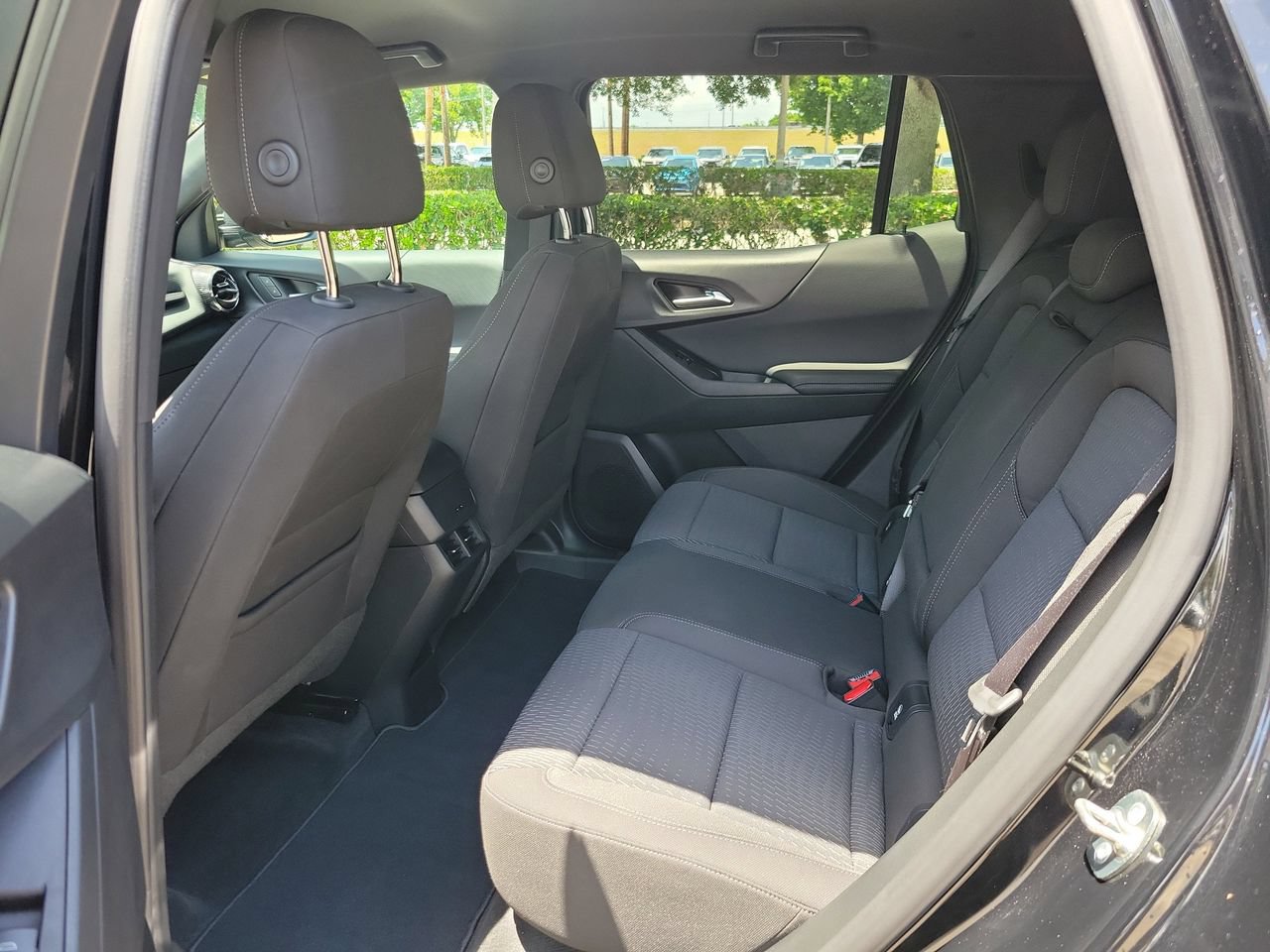 Used 2026 Chevrolet Equinox LT FWD image 9