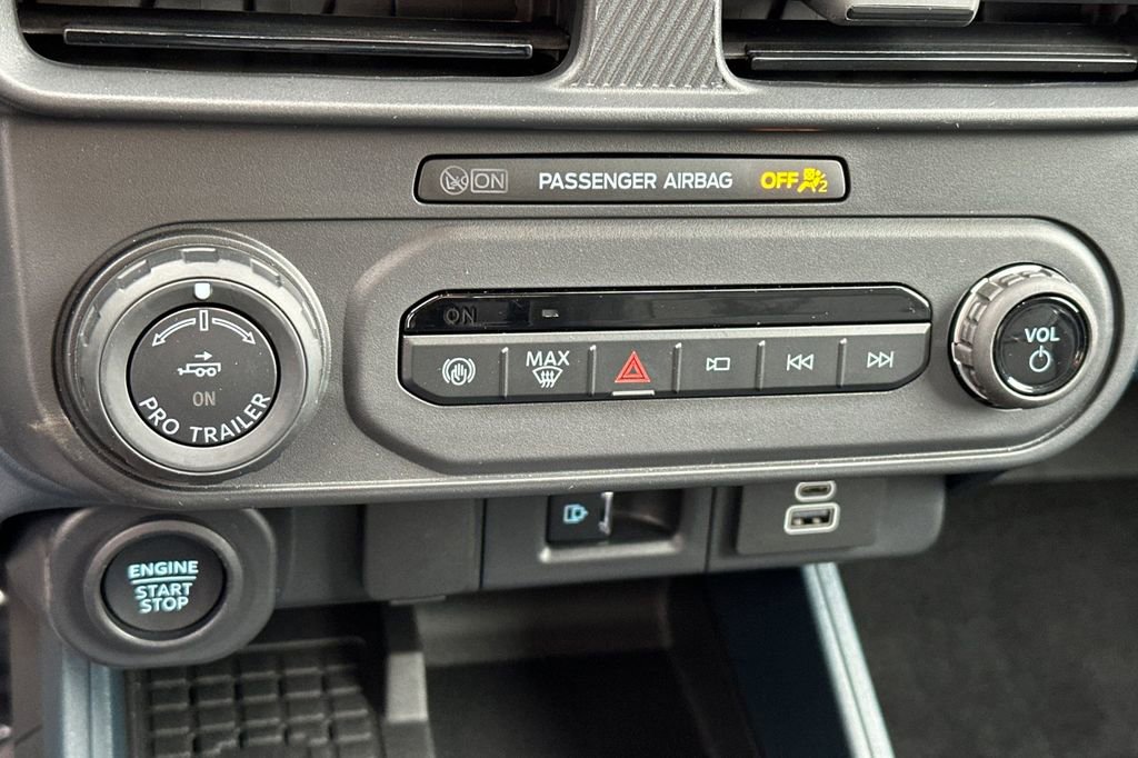 New 2025 Ford Maverick Lariat w/ Black Appearance Package AWD/4WD image 17
