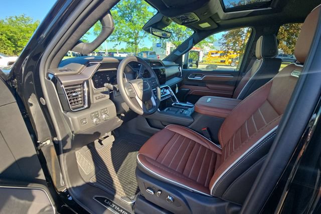 New 2026 GMC Sierra 3500 Denali Ultimate w/ LPO, Black Badging Package AWD/4WD image 10