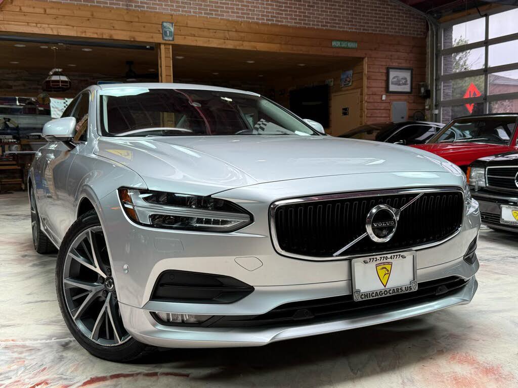 Used 2017 Volvo S90 T6 Momentum w/ Vision Package AWD/4WD image 3