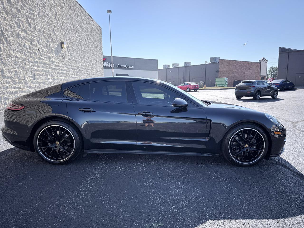 Used 2020 Porsche Panamera RWD image 6