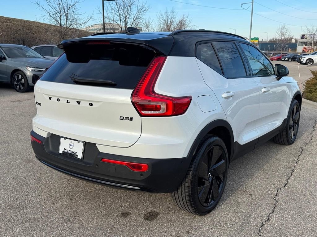 New 2026 Volvo XC40 B5 Ultra w/ Climate Package AWD/4WD image 4