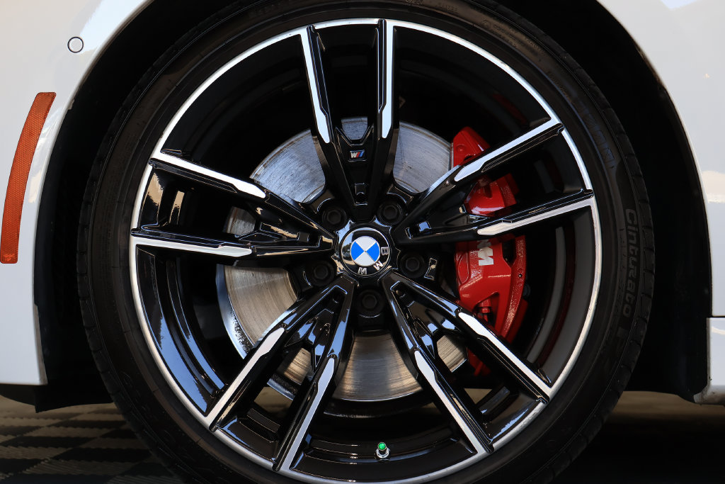 Used 2023 BMW M340i RWD image 10