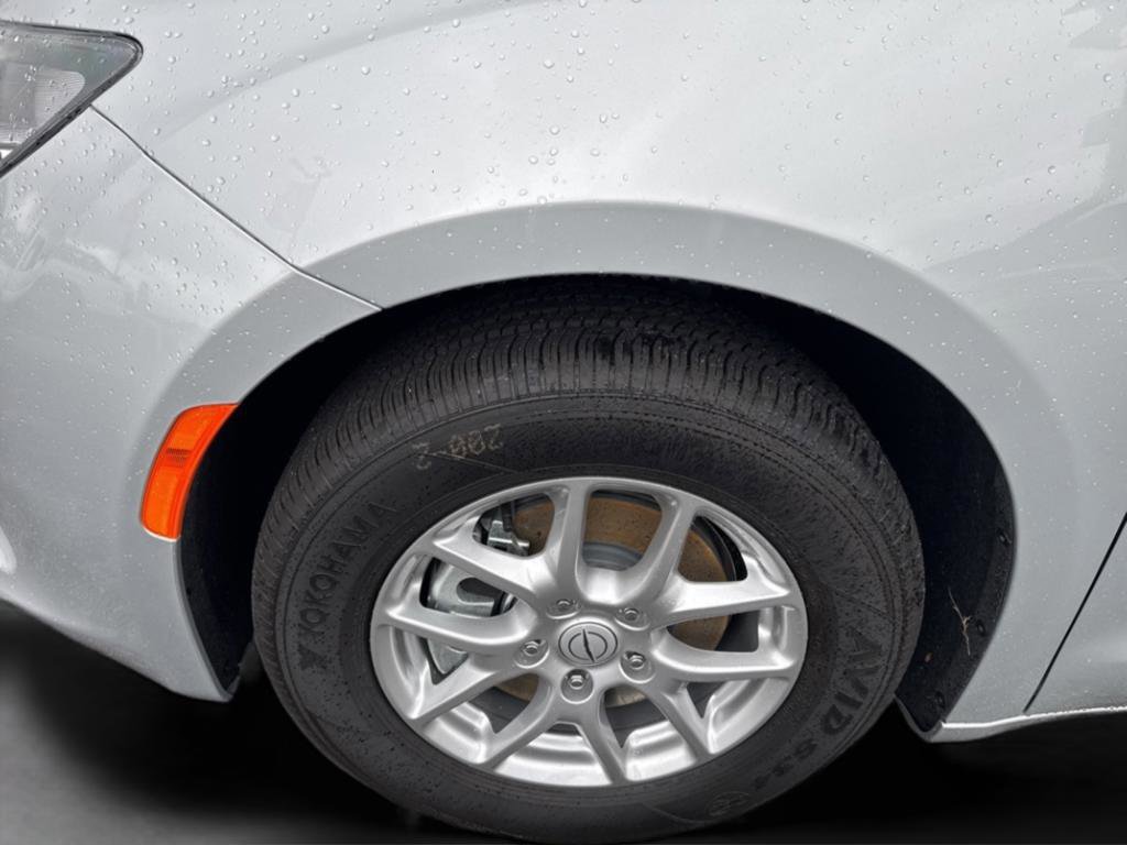 New 2026 Chrysler Voyager LX image 22