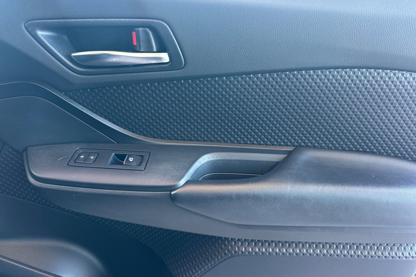 Certified 2018 Toyota C-HR XLE FWD image 20