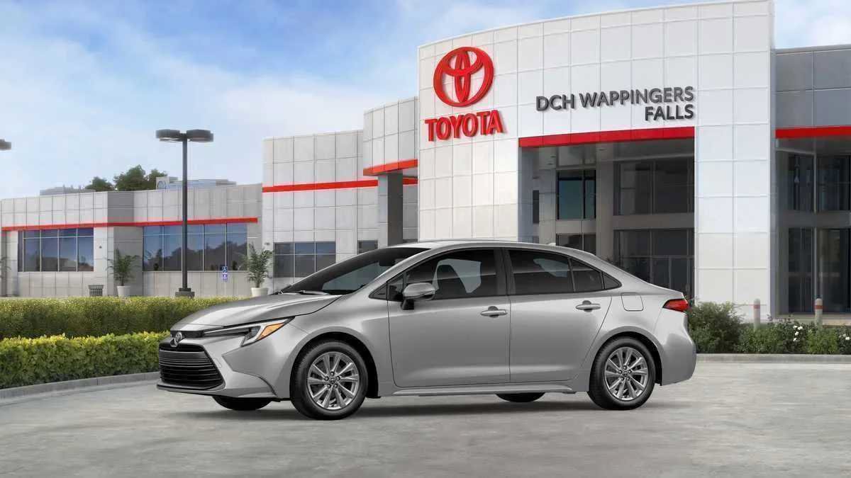 New 2026 Toyota Corolla XLE FWD image 5