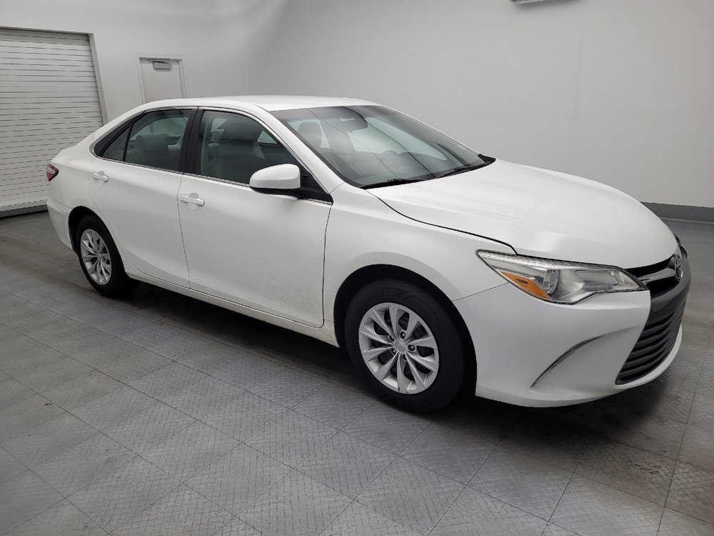 Used 2015 Toyota Camry LE image 11