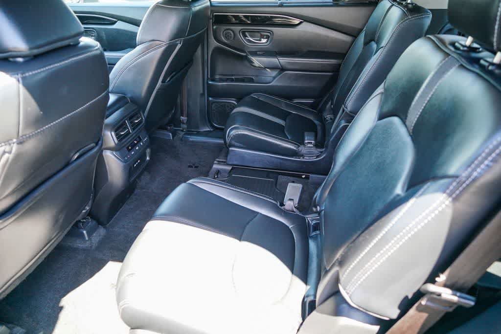 Used 2024 Honda Pilot Touring image 16
