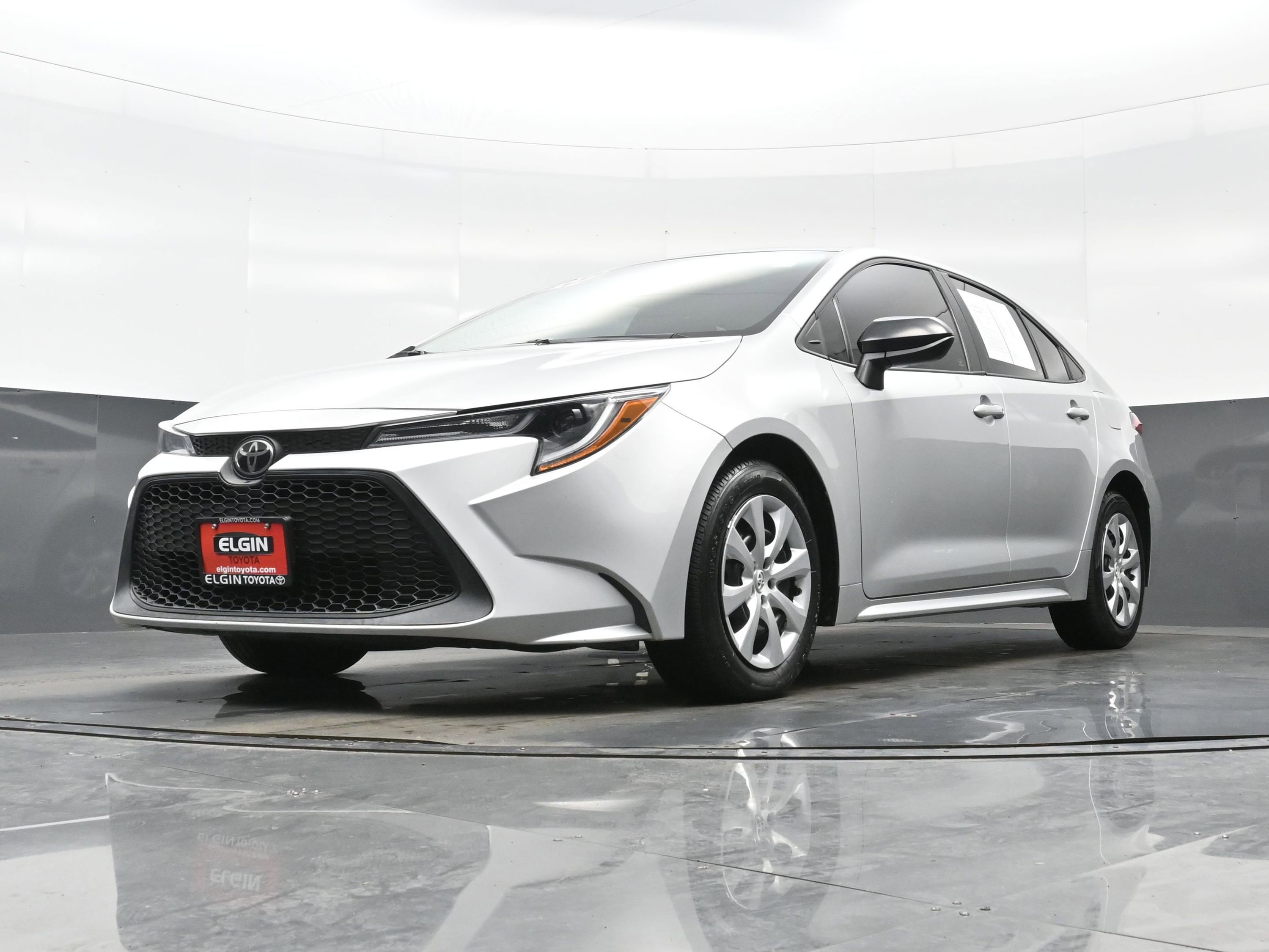 Used 2023 Toyota Corolla LE image 25