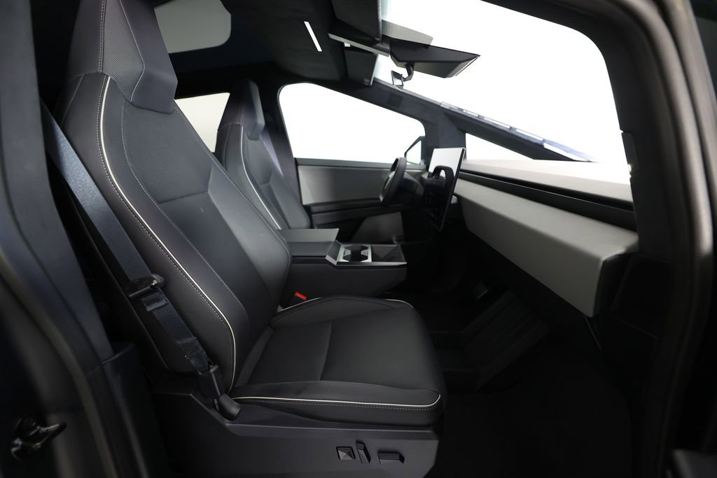 Used 2024 Tesla Cybertruck AWD Crew Cab image 15