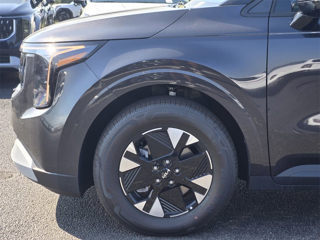 New 2026 Kia Carnival LXS image 5