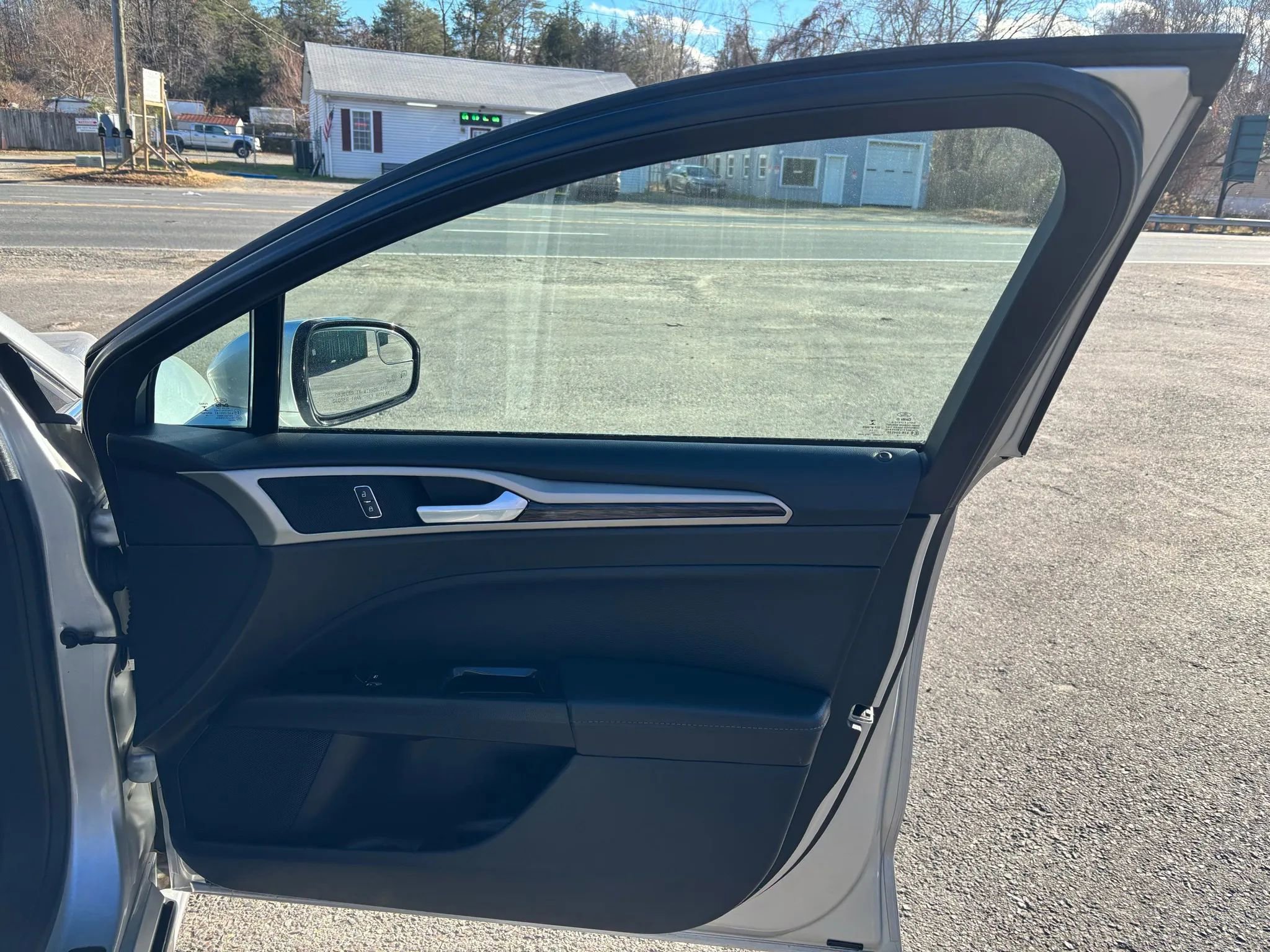 Used 2014 Ford Fusion Energi SE image 17