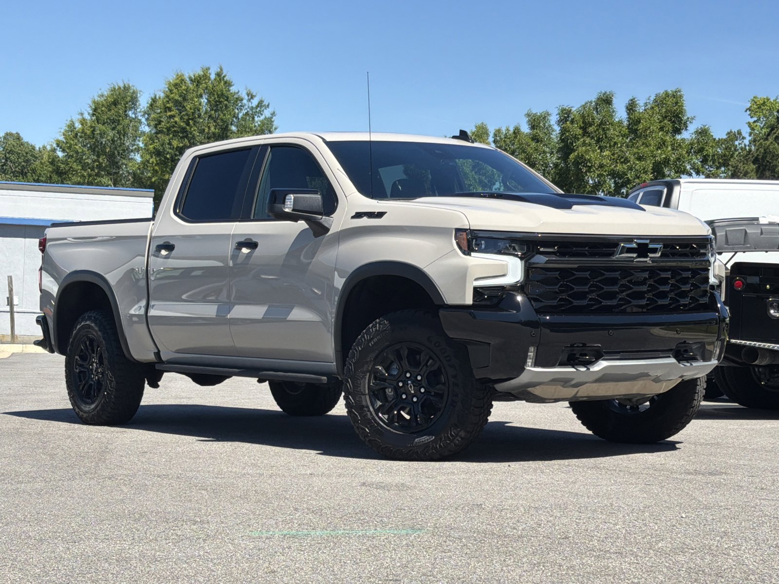 Used 2026 Chevrolet Silverado 1500 ZR2 w/ Dark Appearance Package AWD/4WD image 2